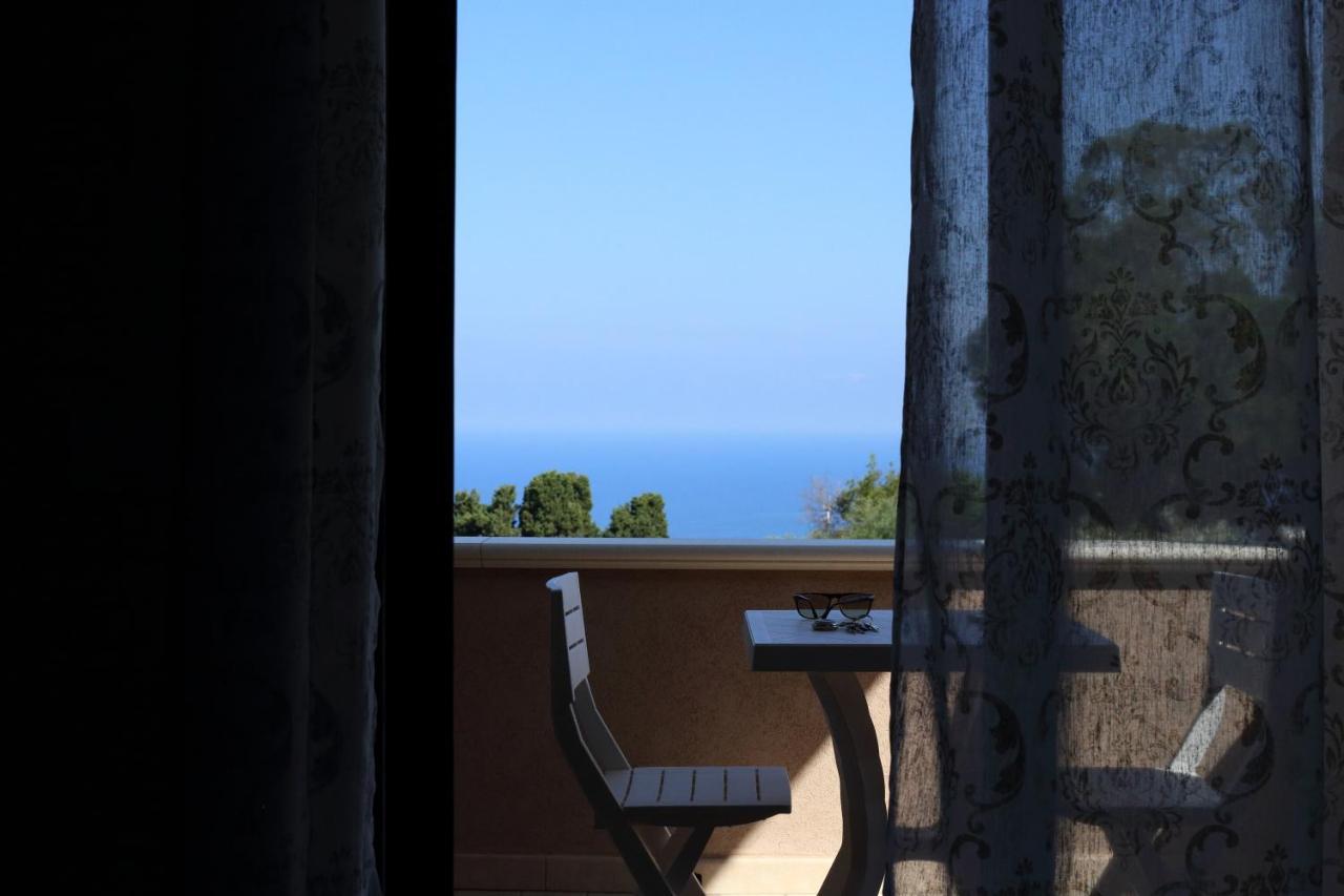 B&B Villa Orchidea Ricadi Exterior photo